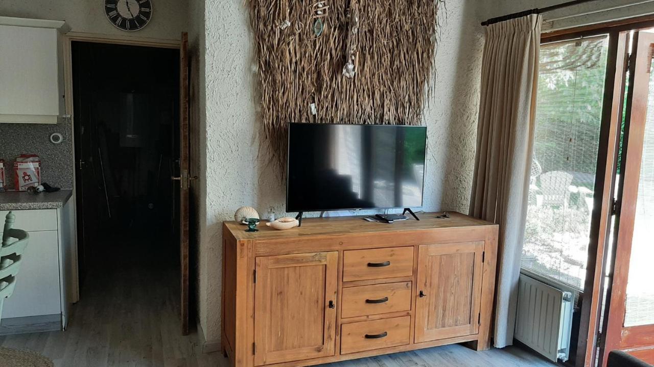 Bungalow De Pluumpot Scherpenisse エクステリア 写真