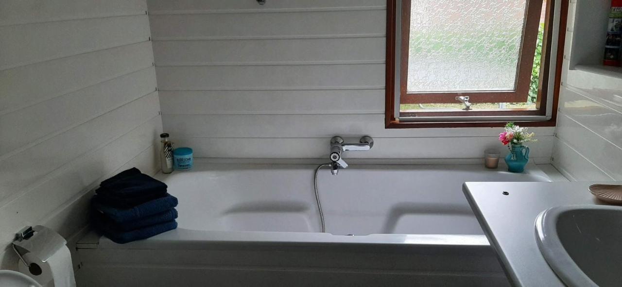Bungalow De Pluumpot Scherpenisse エクステリア 写真
